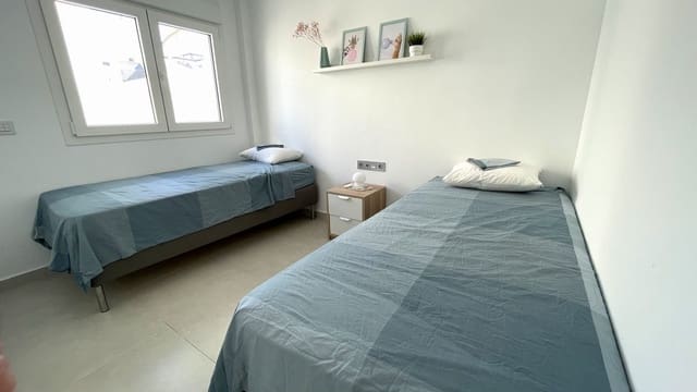 Chalet de 3 habitaciones en Rafal en venta con piscina - 415.000 € (Ref: 9631454)