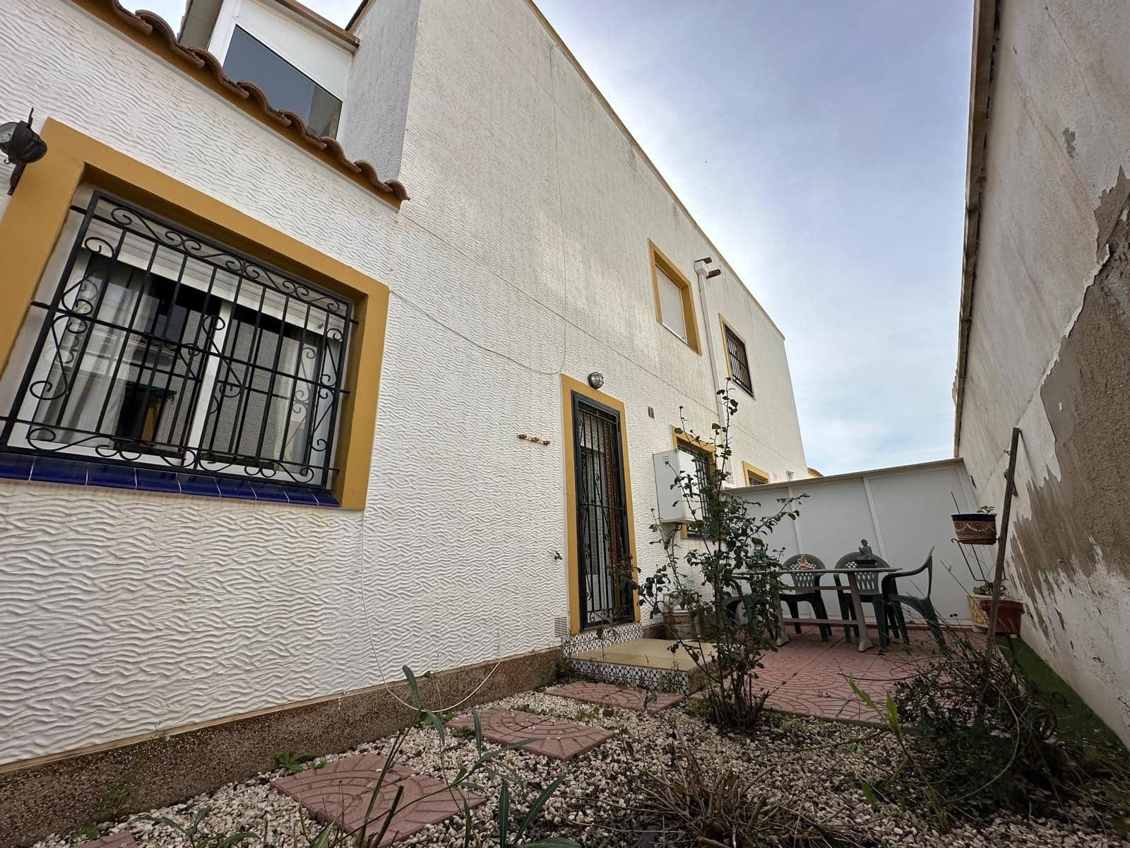 3 soveværelse Villa til salg i San Fulgencio med swimmingpool garage - € 175.000 (Ref: 9678187)