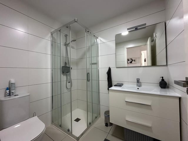 2 makuuhuone Huoneisto myytävänä paikassa La Marina, Elche / Elx mukana uima-altaan 
autotalli - 197 000 € (Ref: 9685240)