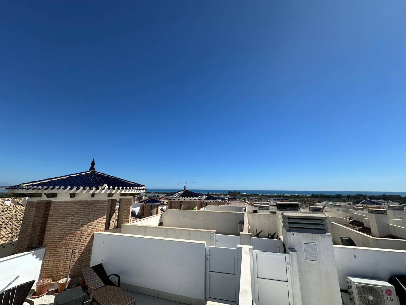 2 bedroom Apartment for sale in El Pinet with pool garage - € 197,000 (Ref: 9685240)