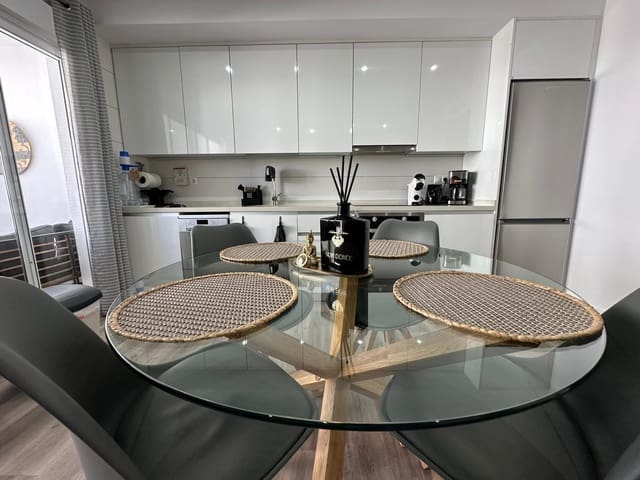 2 makuuhuone Huoneisto myytävänä paikassa La Marina, Elche / Elx mukana uima-altaan 
autotalli - 197 000 € (Ref: 9685240)