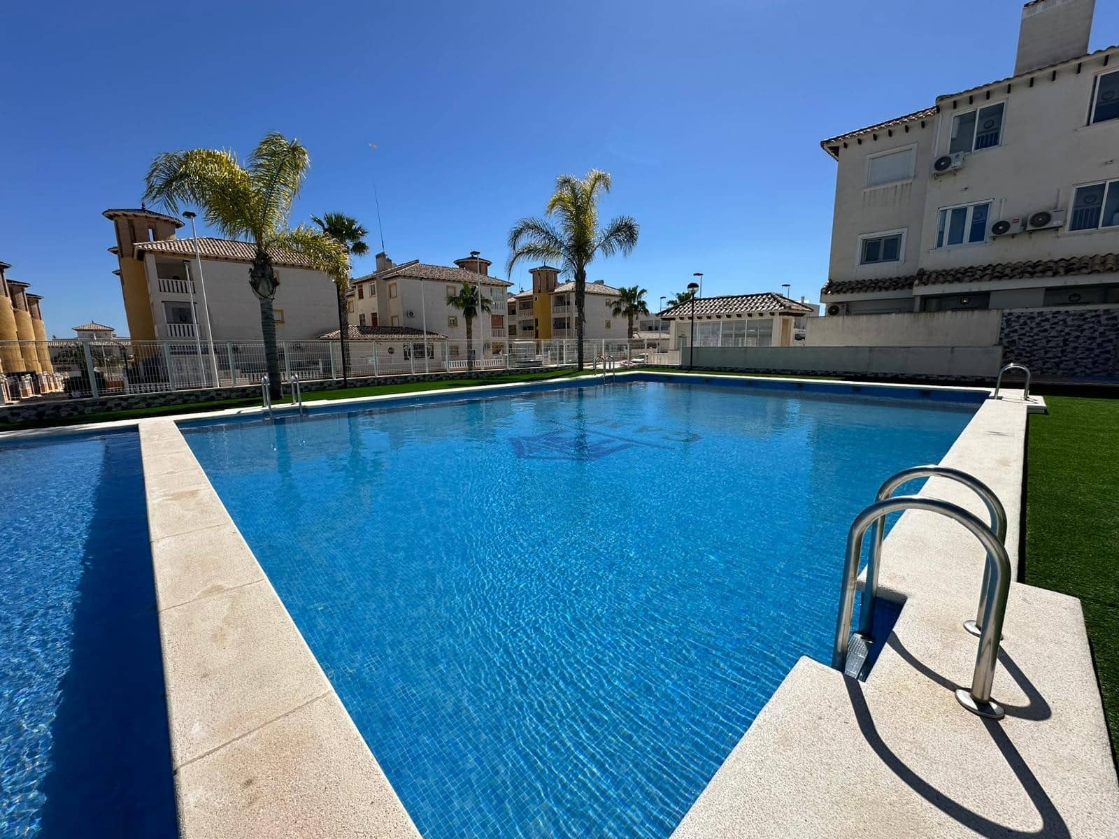 2 bedroom Apartment for sale in El Pinet with pool garage - € 197,000 (Ref: 9685240)