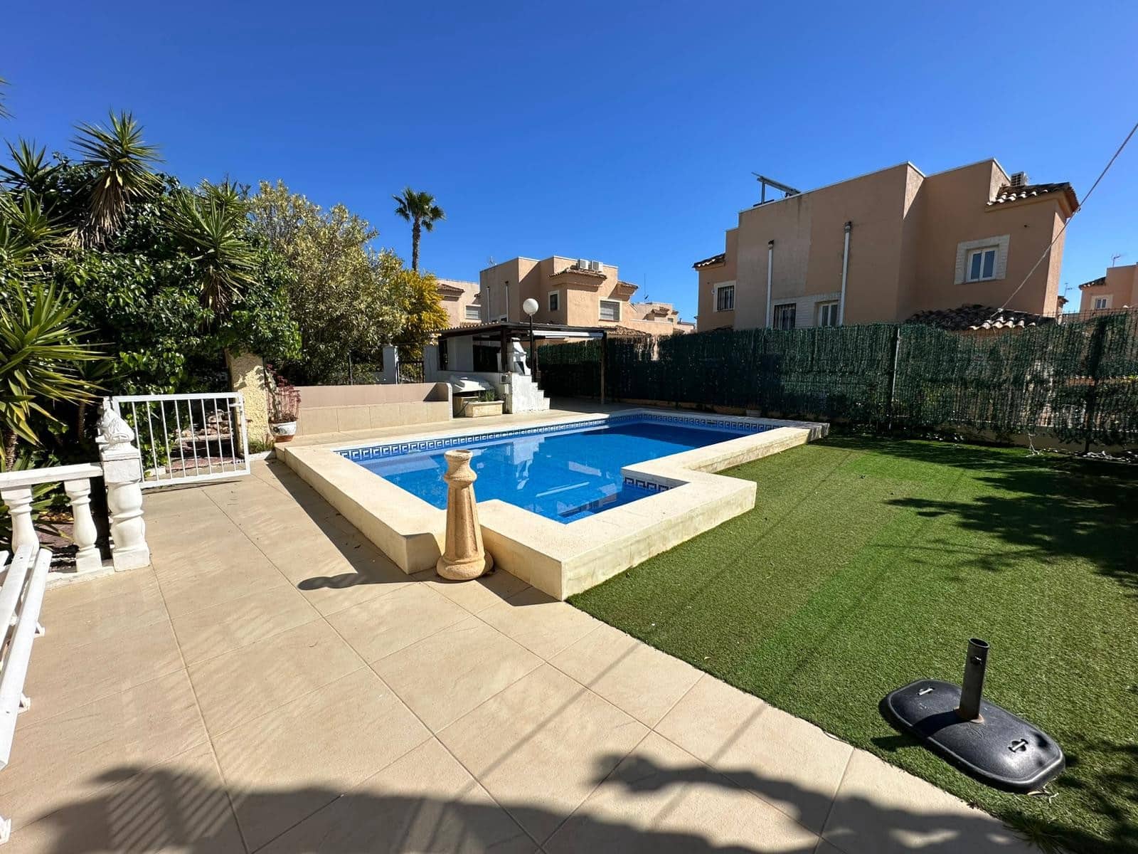 4 bedroom Villa for sale in La Marina with pool garage - € 365,000 (Ref: 9715633)