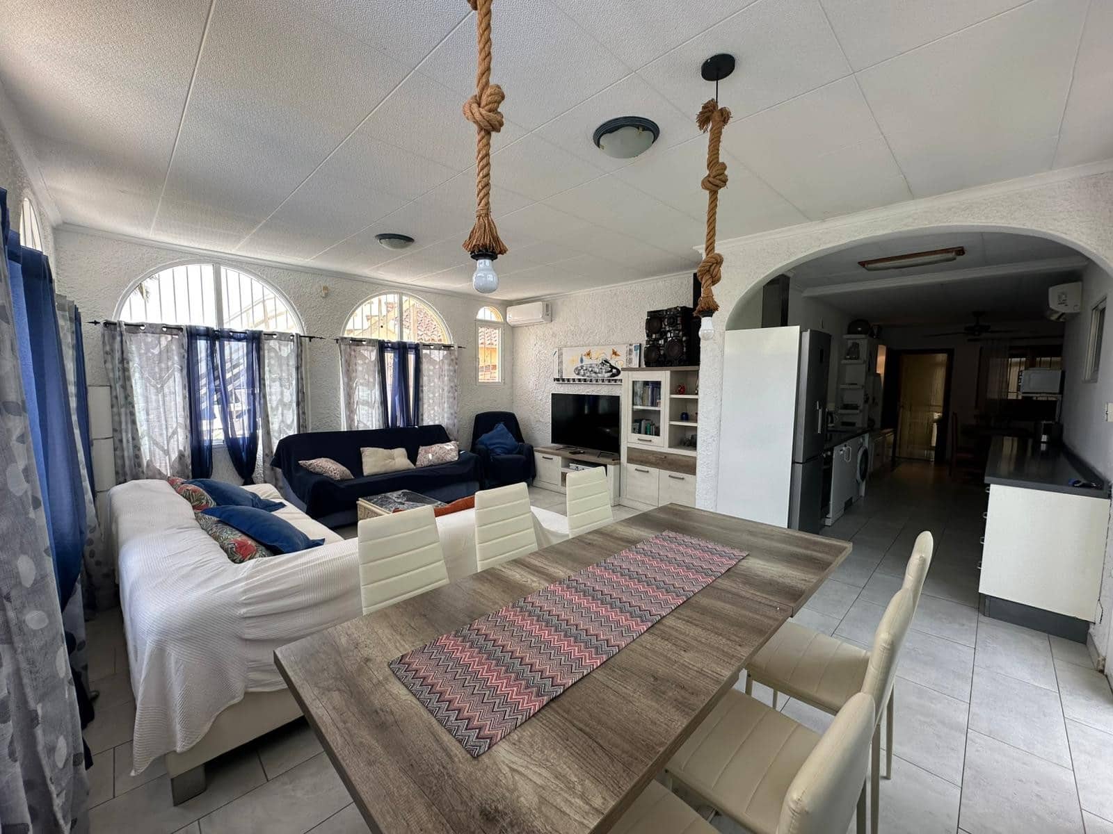 5 bedroom Villa for sale in La Marina with pool garage - € 365,000 (Ref: 9715633)