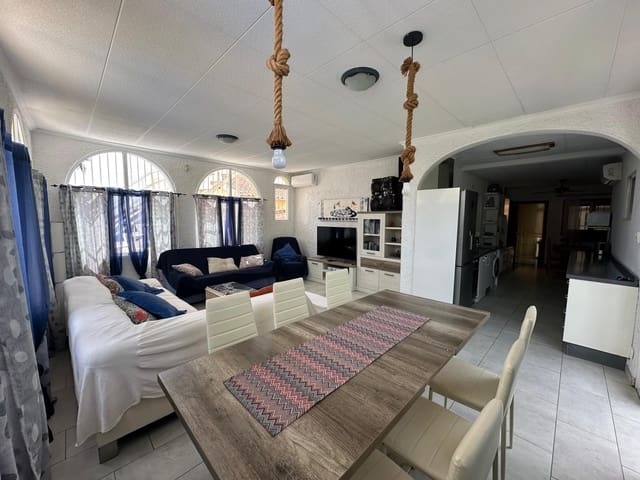 5 soveværelse Villa til salg i La Marina, Elche / Elx med swimmingpool garage - € 365.000 (Ref: 9715633)