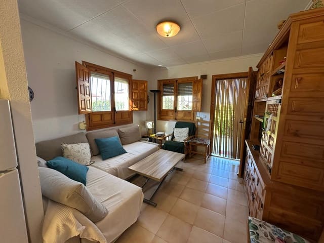 Chalet de 2 habitaciones en La Marina, Elche / Elx en venta con garaje - 165.000 € (Ref: 9740094)