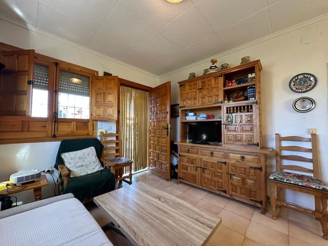 Chalet de 2 habitaciones en La Marina, Elche / Elx en venta con garaje - 165.000 € (Ref: 9740094)