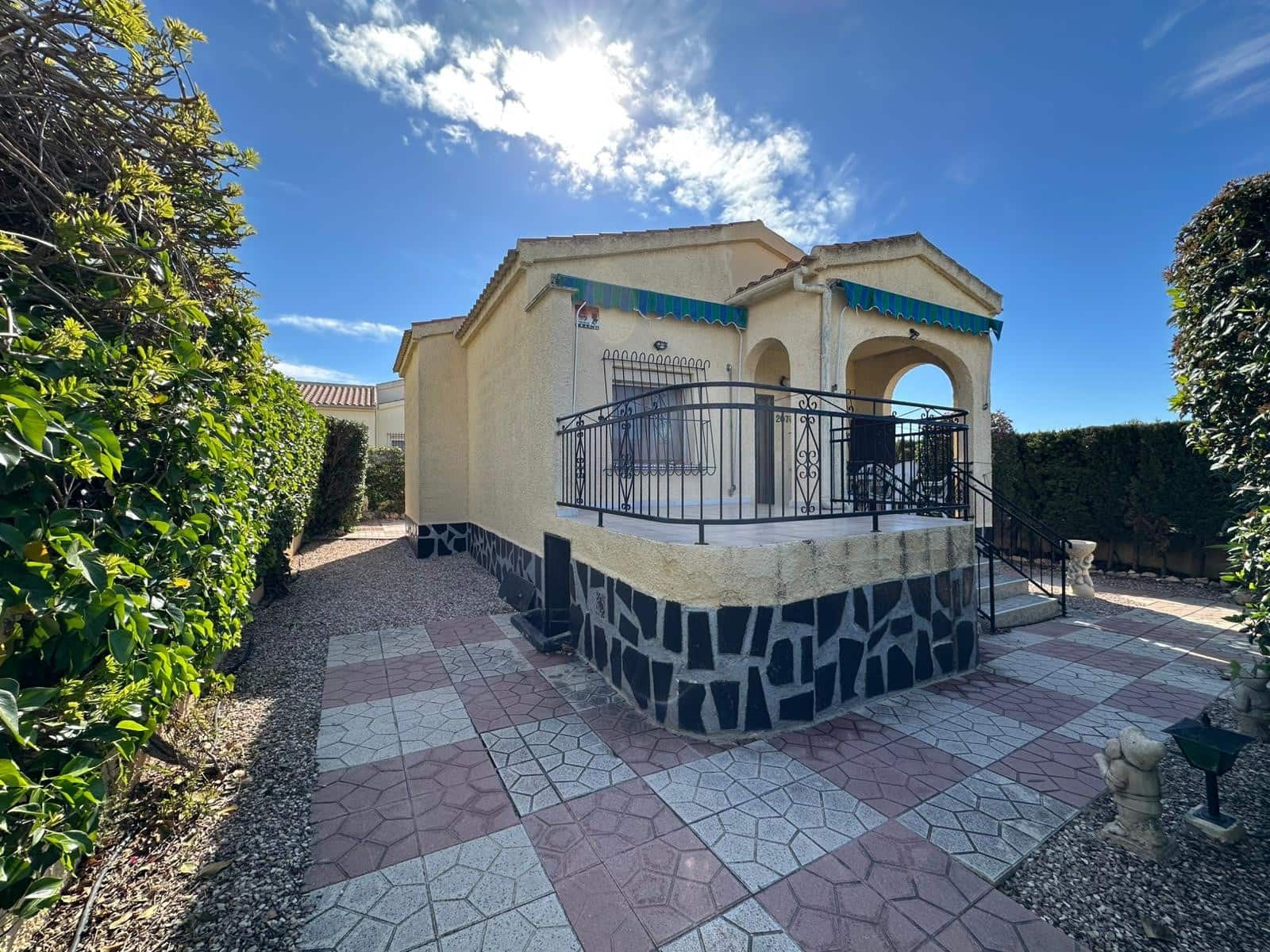 Chalet de 2 habitaciones en La Marina en venta con garaje - 165.000 € (Ref: 9740094)