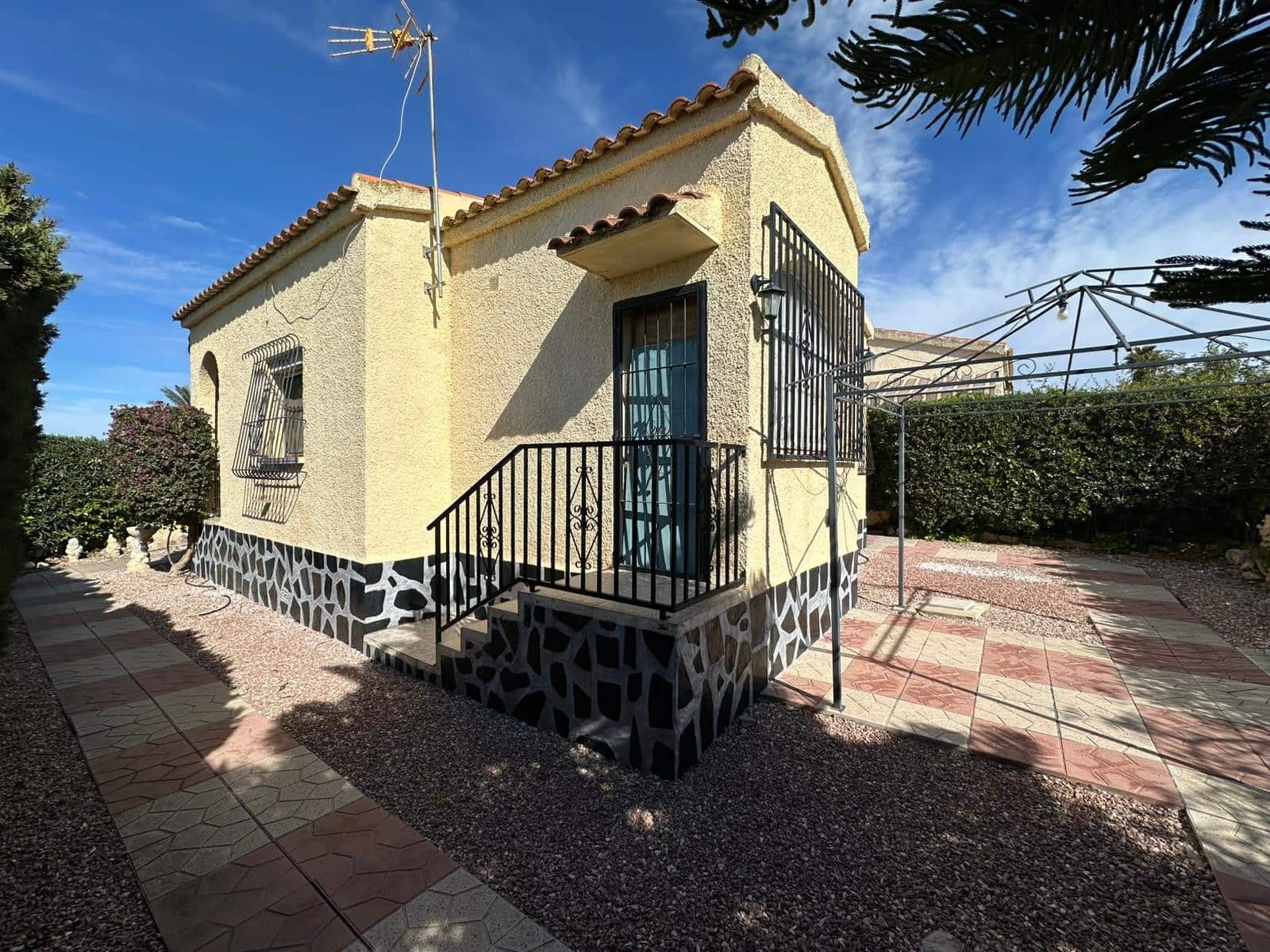 Chalet de 2 habitaciones en La Marina en venta con garaje - 165.000 € (Ref: 9740094)