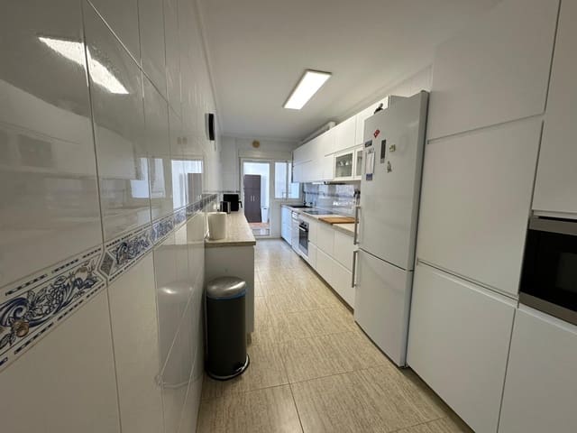 Pareado de 5 habitaciones en Benijófar en venta con garaje - 320.000 € (Ref: 9747216)