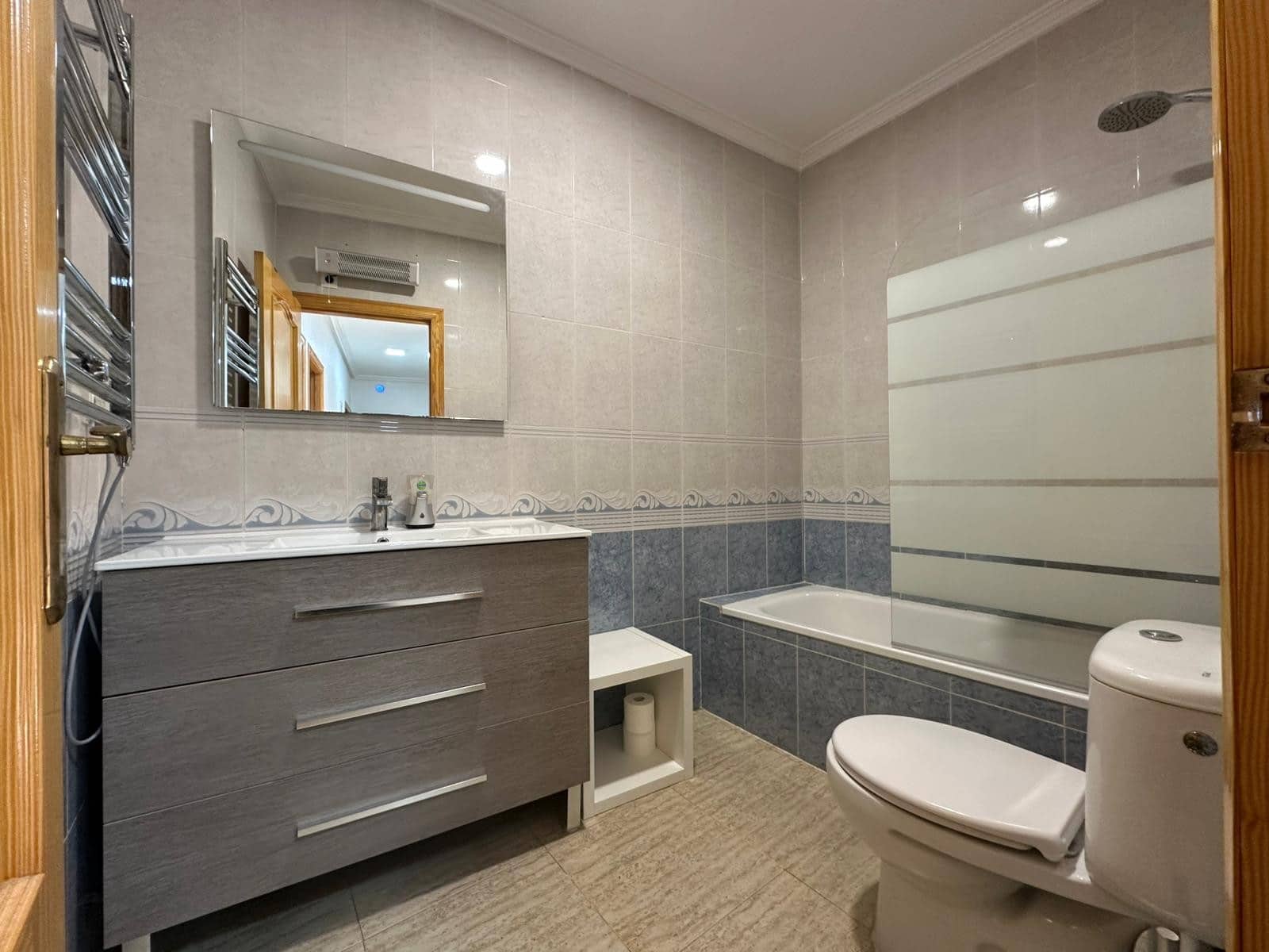 Pareado de 5 habitaciones en Benijófar en venta con garaje - 320.000 € (Ref: 9747216)