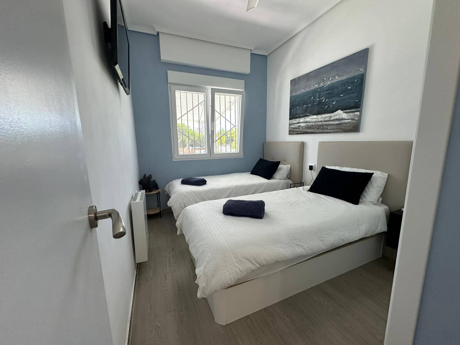 4 makuuhuone Huvila myytävänä paikassa La Marina mukana uima-altaan 
autotalli - 520 000 € (Ref: 9748404)