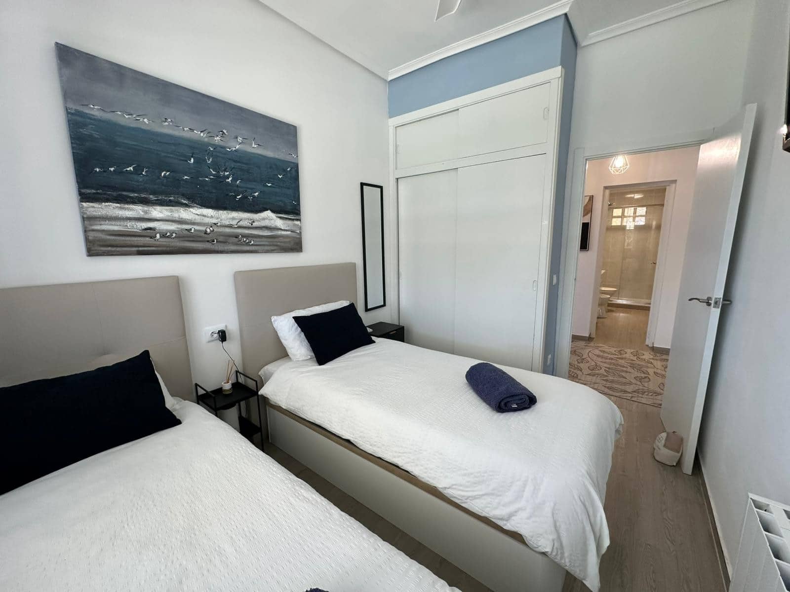 4 makuuhuone Huvila myytävänä paikassa La Marina mukana uima-altaan 
autotalli - 520 000 € (Ref: 9748404)