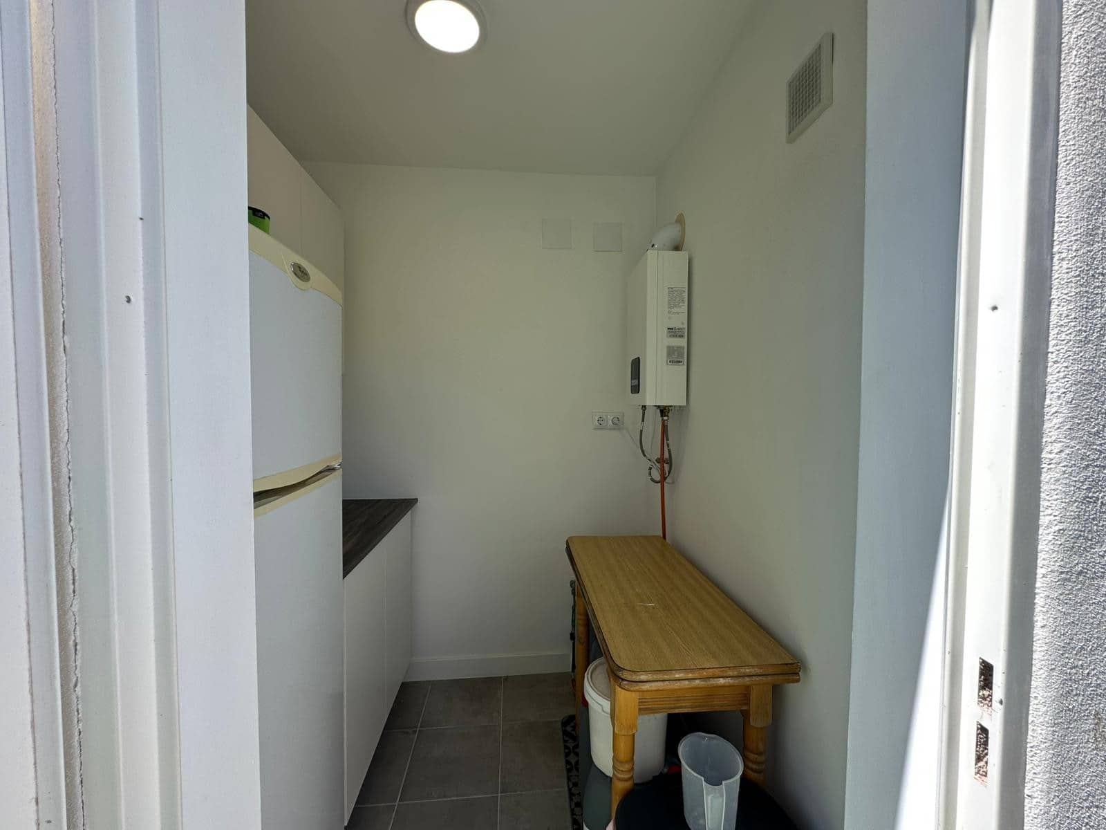 4 makuuhuone Huvila myytävänä paikassa La Marina mukana uima-altaan 
autotalli - 520 000 € (Ref: 9748404)