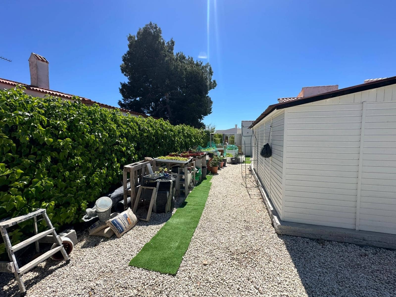 4 makuuhuone Huvila myytävänä paikassa La Marina mukana uima-altaan 
autotalli - 520 000 € (Ref: 9748404)