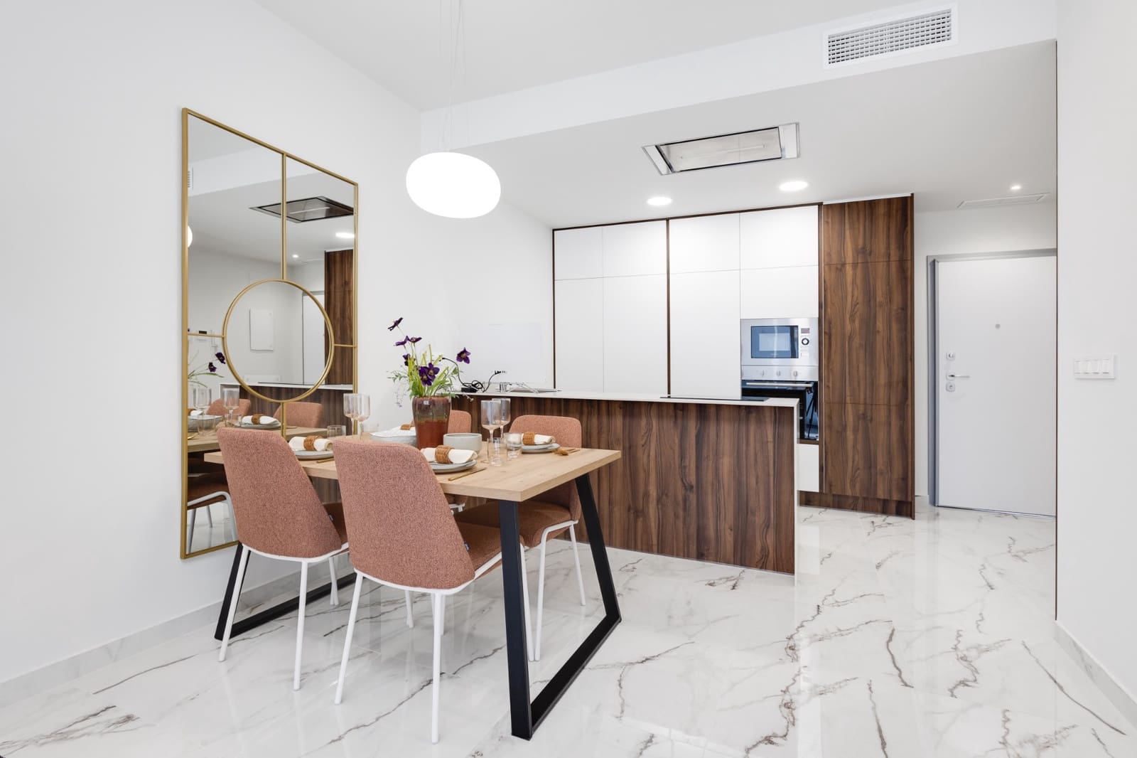 Apartamento de 2 habitaciones en San Miguel de Salinas en venta con piscina - 224.000 € (Ref: 9751091)