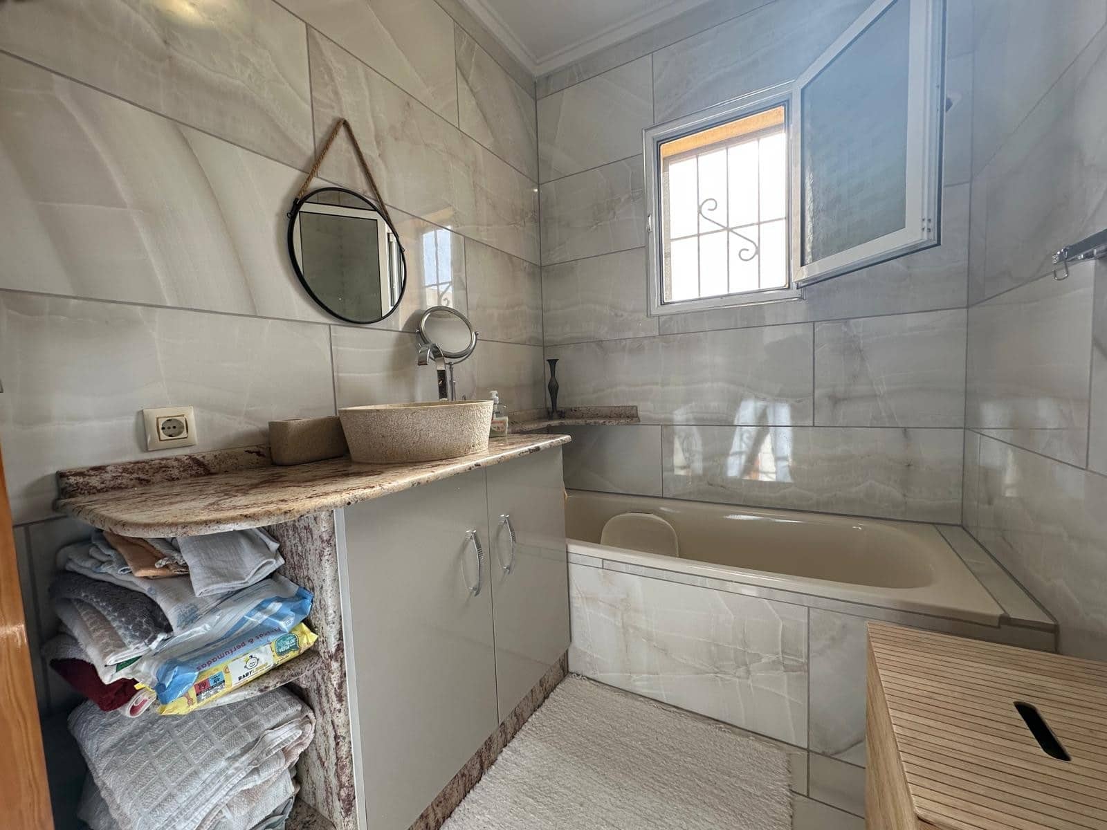 4 sypialnia Willa na sprzedaż w La Marina z basenem garażem - 238 000 € (Ref: 9757792)