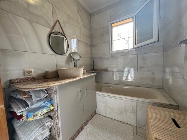 4 sypialnia Willa na sprzedaż w La Marina, Elche / Elx z basenem garażem - 238 000 € (Ref: 9757792)