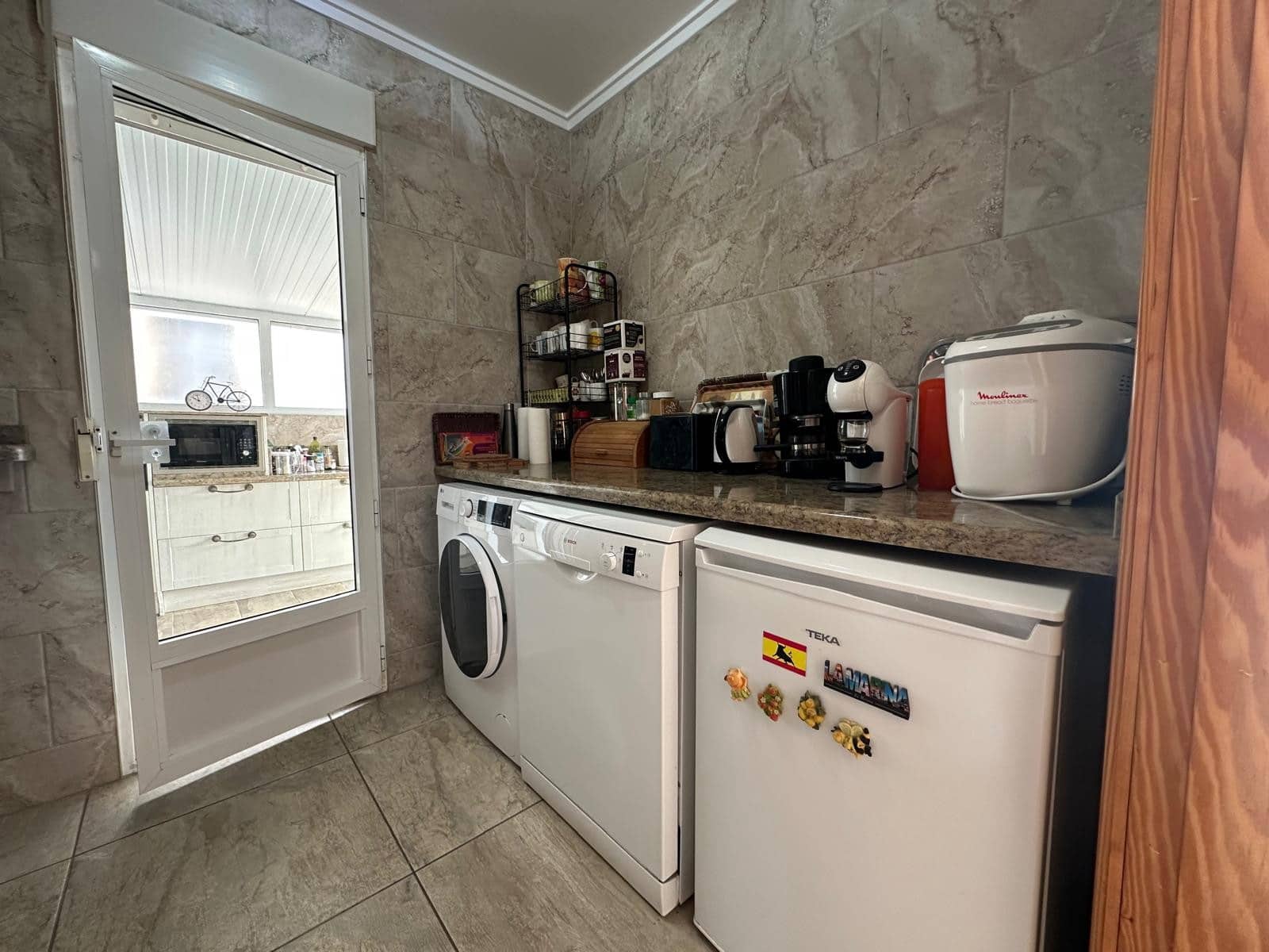 4 sypialnia Willa na sprzedaż w La Marina z basenem garażem - 238 000 € (Ref: 9757792)