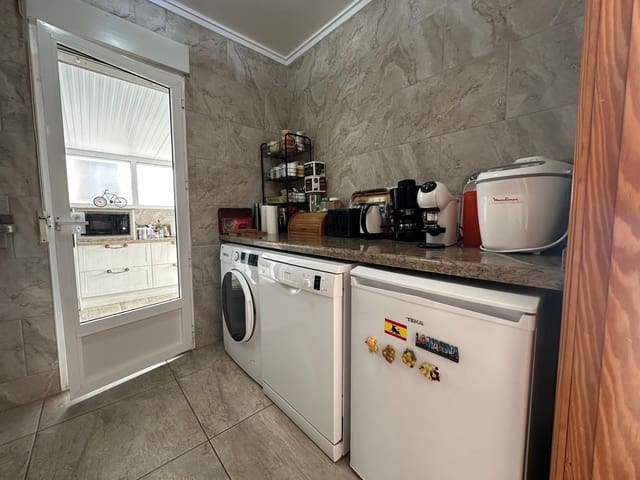 4 sypialnia Willa na sprzedaż w La Marina, Elche / Elx z basenem garażem - 238 000 € (Ref: 9757792)