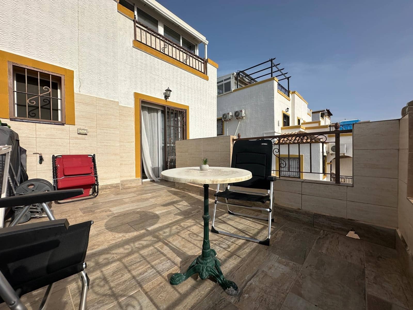 4 sypialnia Willa na sprzedaż w La Marina z basenem garażem - 238 000 € (Ref: 9757792)