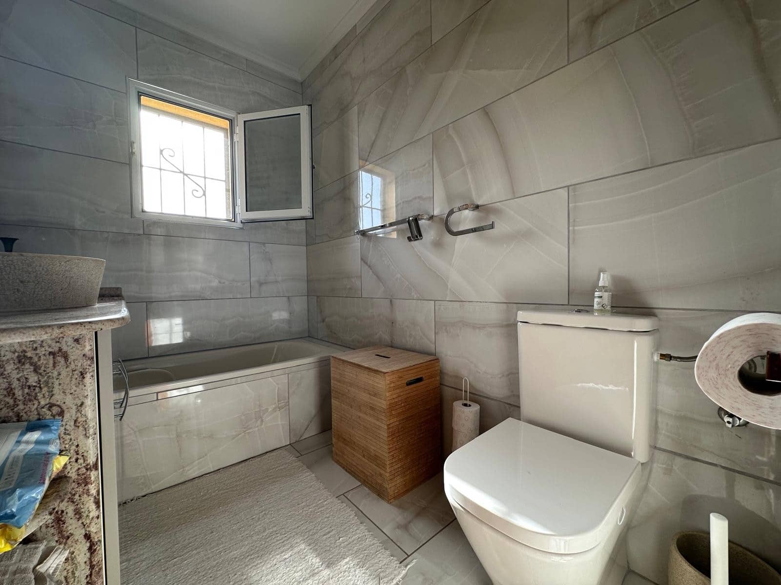 4 sypialnia Willa na sprzedaż w La Marina z basenem garażem - 238 000 € (Ref: 9757792)