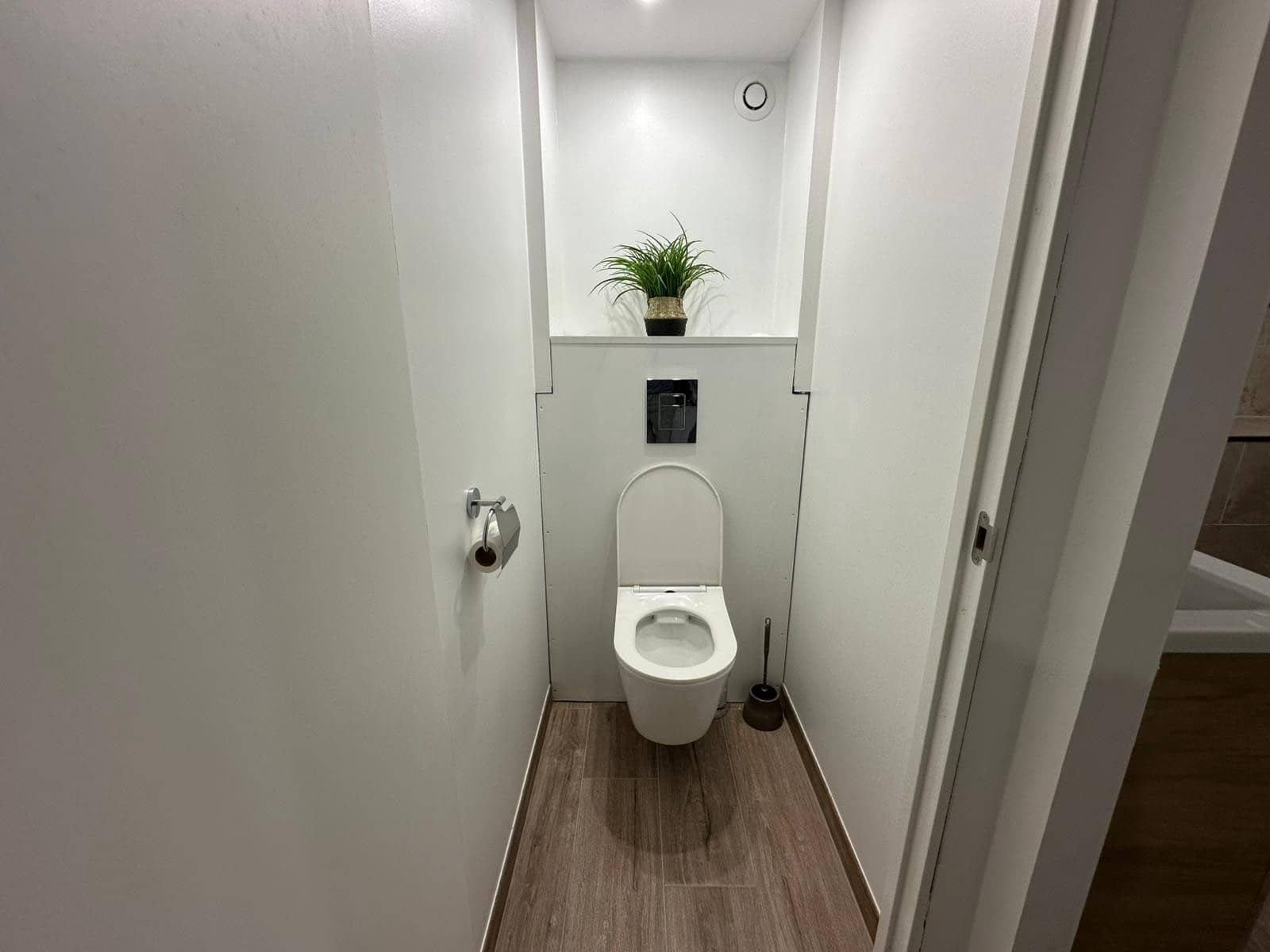 4 makuuhuone Huvila myytävänä paikassa La Marina mukana uima-altaan 
autotalli - 230 000 € (Ref: 9761295)