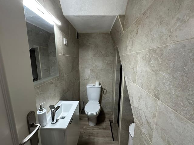 4 soveværelse Villa til salg i La Marina, Elche / Elx med swimmingpool garage - € 230.000 (Ref: 9761295)