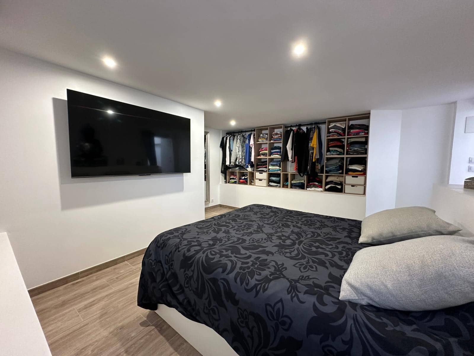 4 makuuhuone Huvila myytävänä paikassa La Marina mukana uima-altaan 
autotalli - 230 000 € (Ref: 9761295)