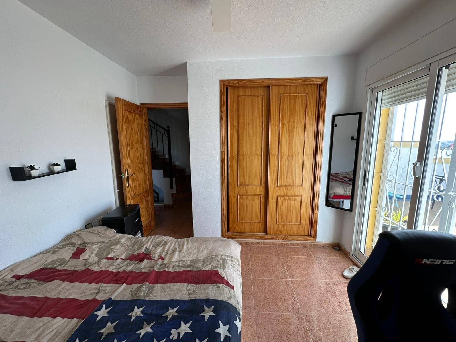 4 makuuhuone Huvila myytävänä paikassa La Marina mukana uima-altaan 
autotalli - 230 000 € (Ref: 9761295)