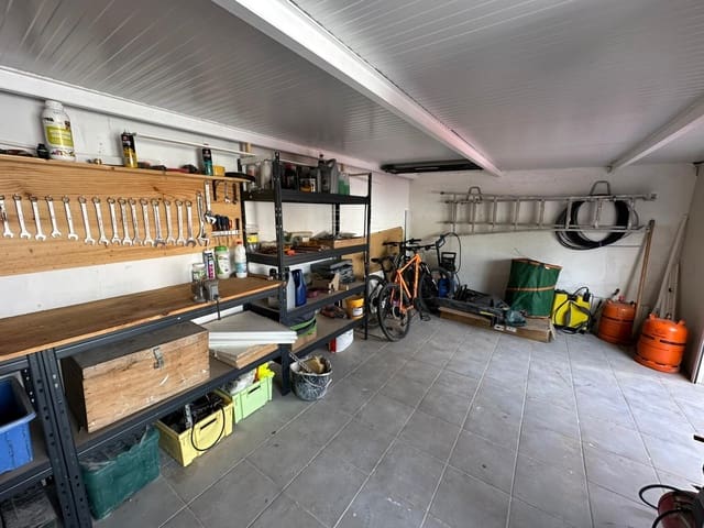 4 soveværelse Villa til salg i La Marina, Elche / Elx med swimmingpool garage - € 230.000 (Ref: 9761295)