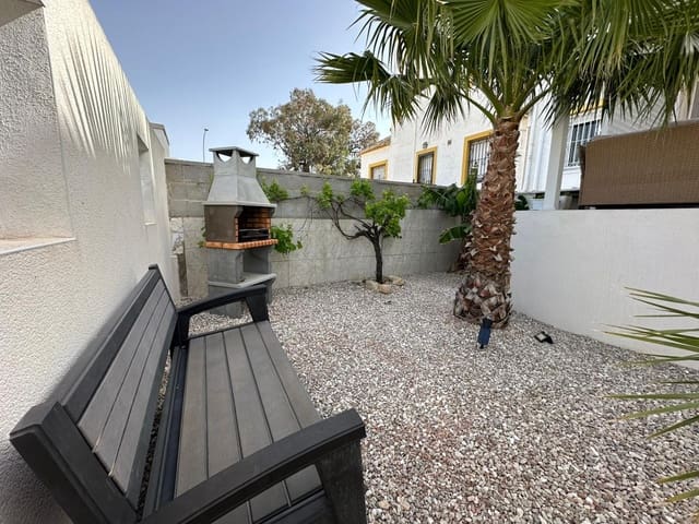 4 soveværelse Villa til salg i La Marina, Elche / Elx med swimmingpool garage - € 230.000 (Ref: 9761295)