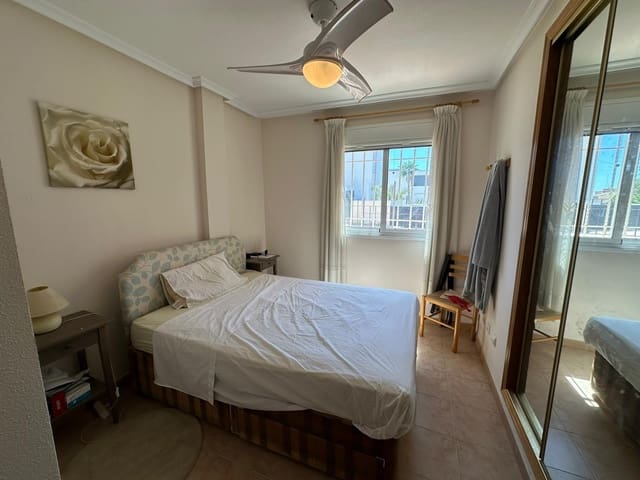 3 quarto Moradia para venda em La Marina, Elche / Elx com piscina garagem - 180 000 € (Ref: 9779074)