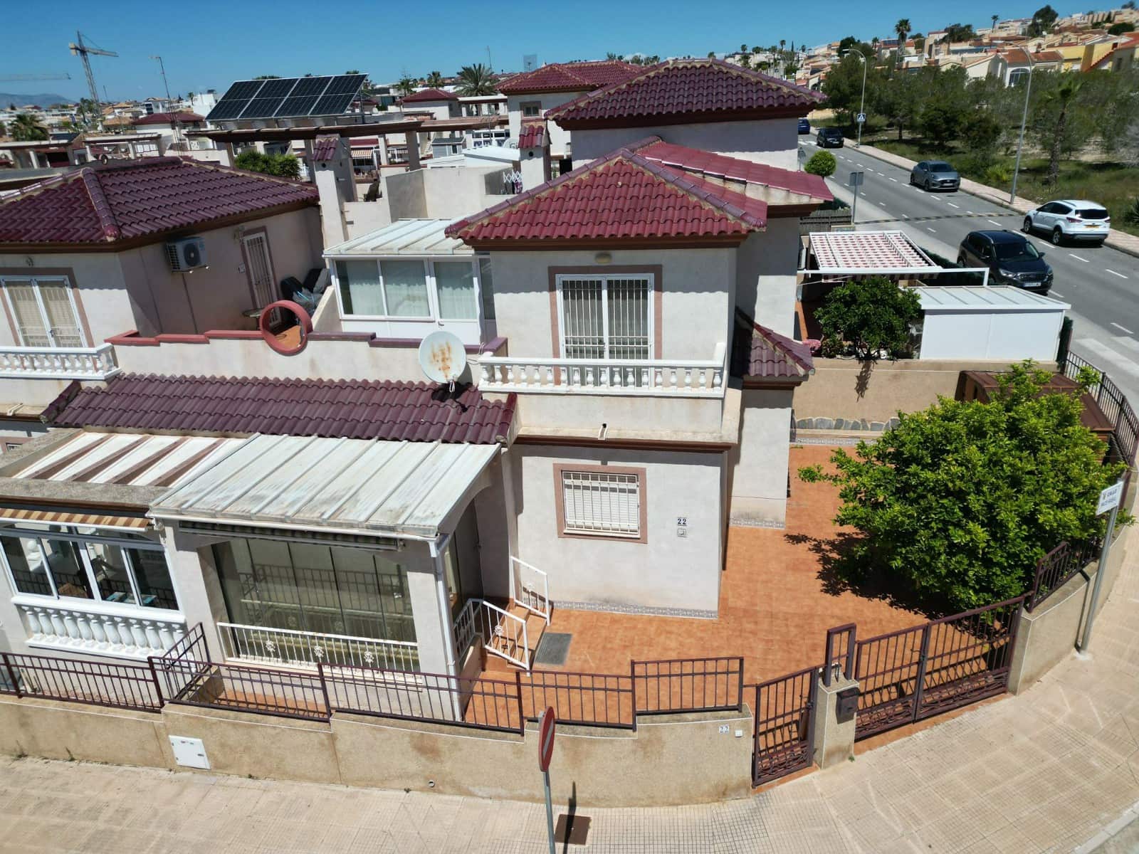 3 soveværelse Villa til salg i La Marina med swimmingpool garage - € 180.000 (Ref: 9779074)