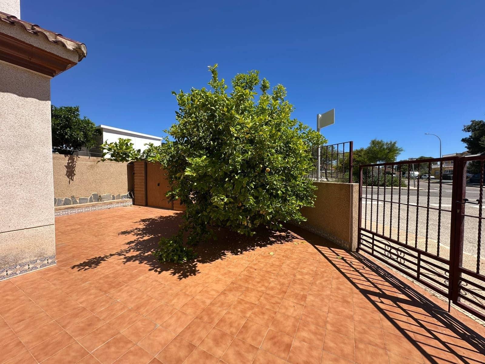 3 soveværelse Villa til salg i La Marina med swimmingpool garage - € 180.000 (Ref: 9779074)