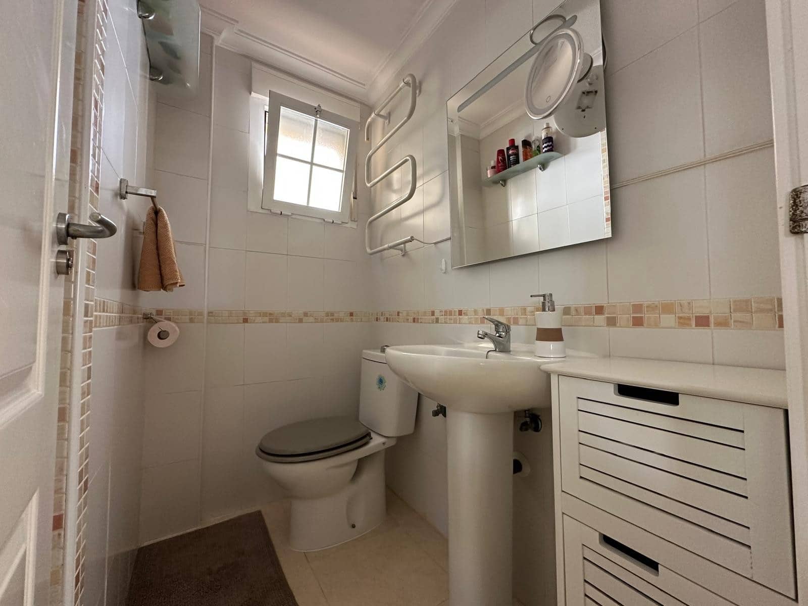 3 bedroom Villa for sale in La Marina with pool - € 195,000 (Ref: 9781119)