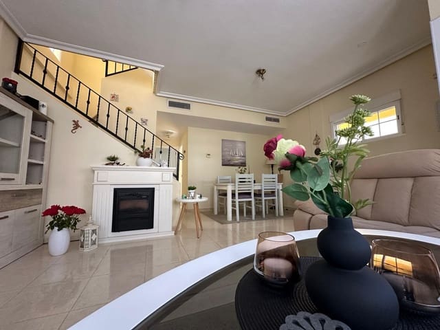 3 soveværelse Villa til salg i La Marina, Elche / Elx med swimmingpool - € 195.000 (Ref: 9781119)