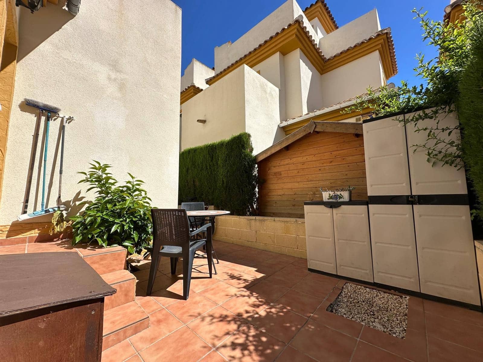 3 bedroom Villa for sale in La Marina with pool - € 195,000 (Ref: 9781119)