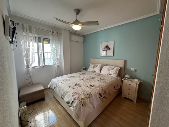 3 soveværelse Villa til salg i La Marina, Elche / Elx med swimmingpool garage - € 195.000 (Ref: 9781391)