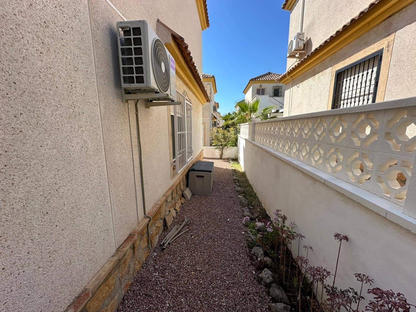 3 soveværelse Villa til salg i La Marina med swimmingpool garage - € 195.000 (Ref: 9781391)