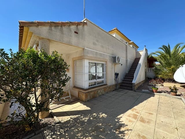 3 soveværelse Villa til salg i La Marina, Elche / Elx med swimmingpool garage - € 195.000 (Ref: 9781391)