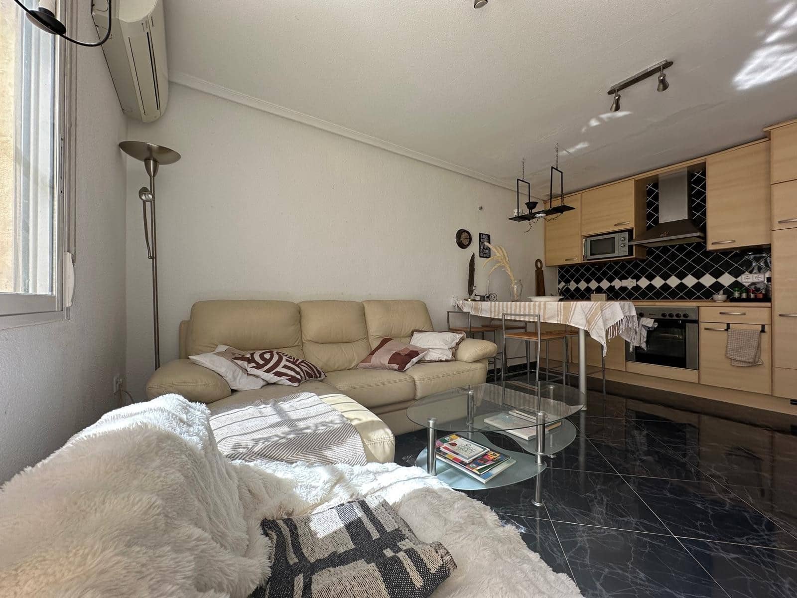 1 soveværelse Semi-Rækkehus til salg i La Marina - € 95.000 (Ref: 9782489)