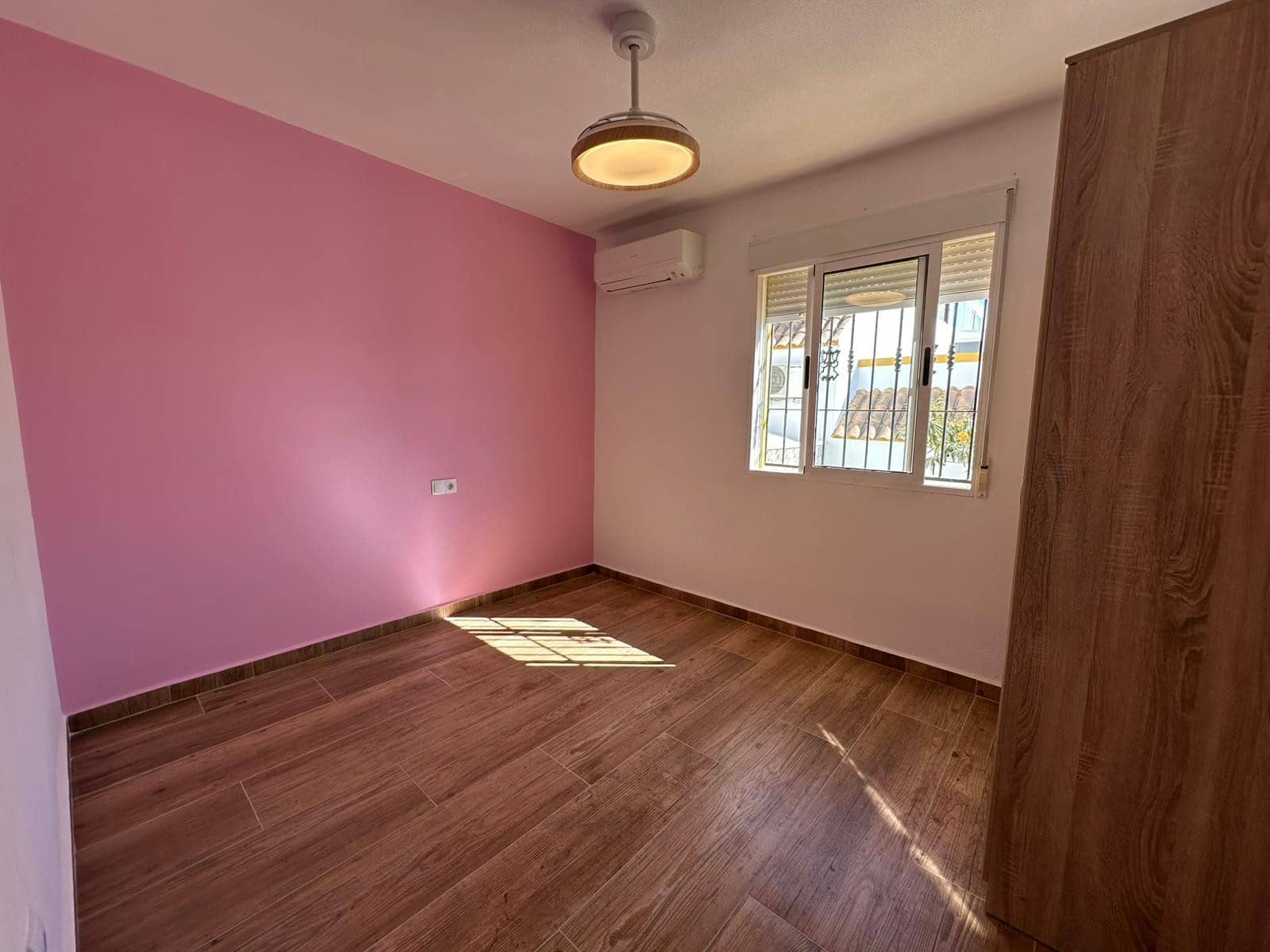 3 sypialnia Willa na sprzedaż w La Marina z basenem garażem - 195 000 € (Ref: 9787566)