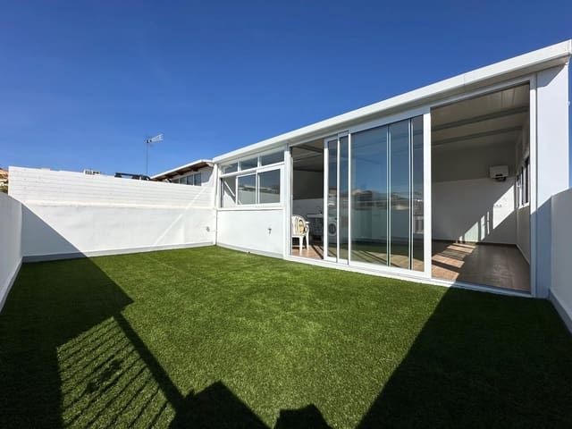 3 sypialnia Willa na sprzedaż w La Marina, Elche / Elx z basenem garażem - 195 000 € (Ref: 9787566)