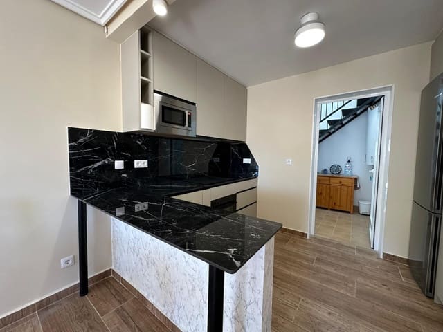 3 sypialnia Willa na sprzedaż w La Marina, Elche / Elx z basenem garażem - 195 000 € (Ref: 9787566)