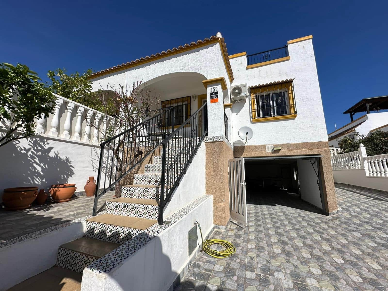 3 sypialnia Willa na sprzedaż w La Marina z basenem garażem - 195 000 € (Ref: 9787566)