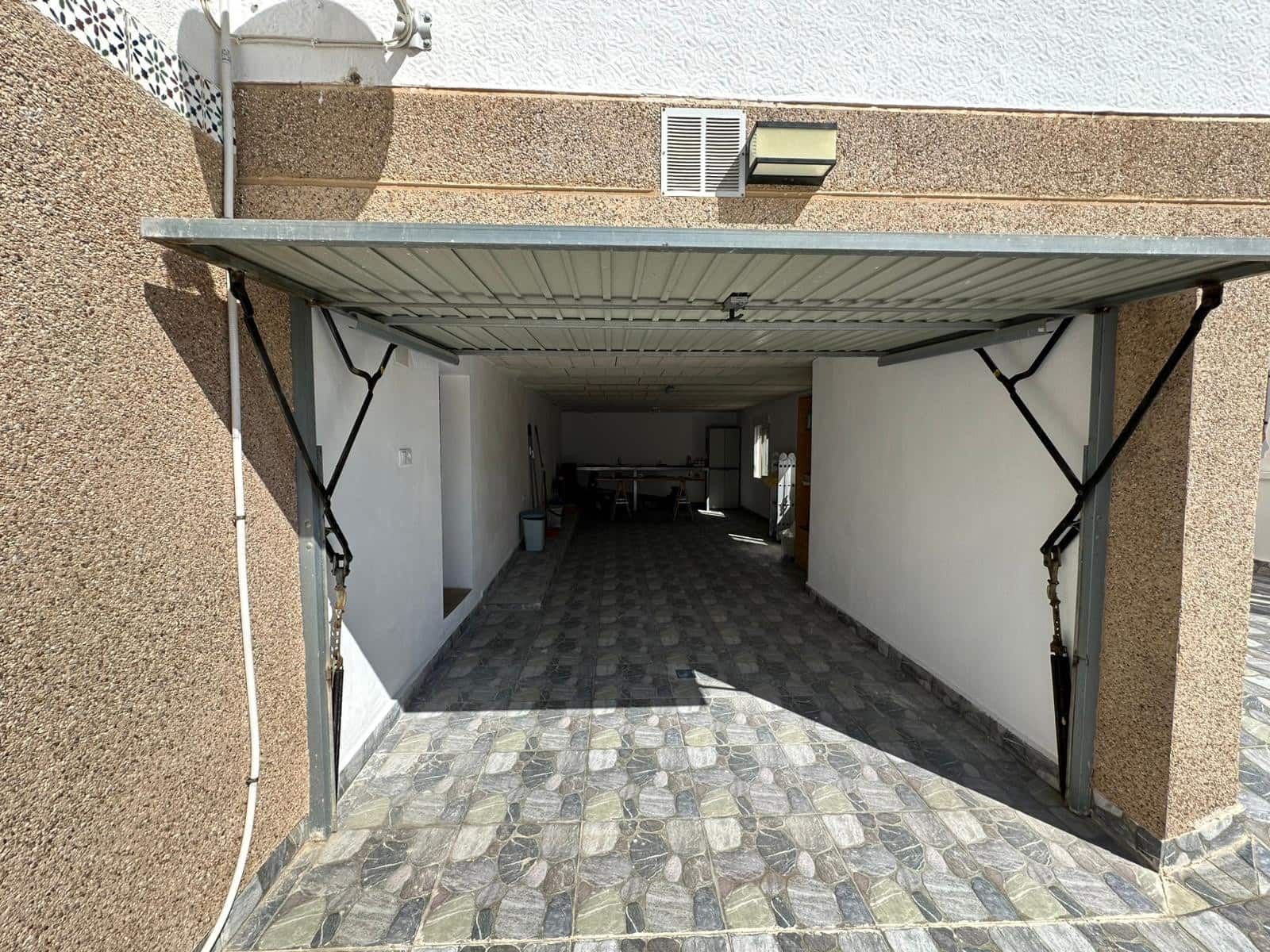 3 sypialnia Willa na sprzedaż w La Marina z basenem garażem - 195 000 € (Ref: 9787566)