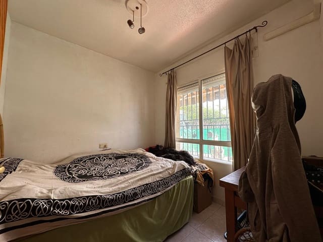 2 Zimmer Doppelhaus zu verkaufen in La Marina, Elche / Elx mit Garage - 135.000 € (Ref: 9795073)