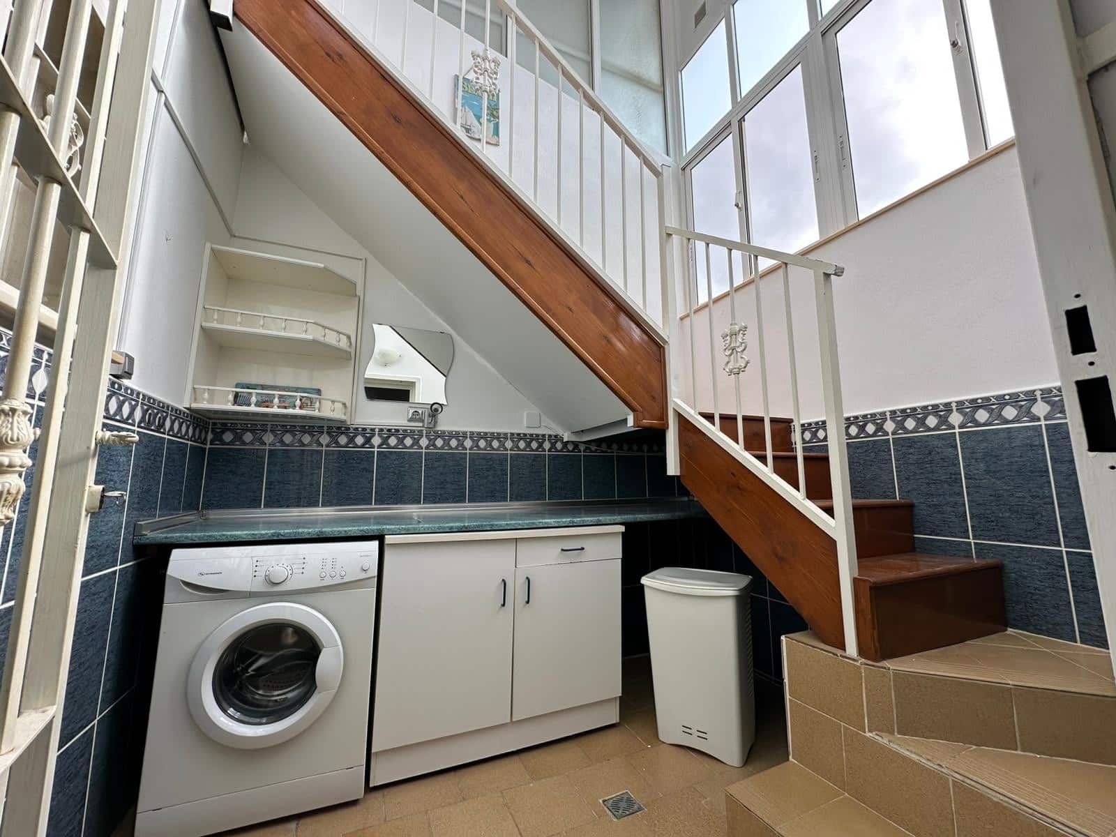 2 soverom Kjedet enebolig til salgs i La Marina med svømmebasseng garasje - € 208 000 (Ref: 9797755)