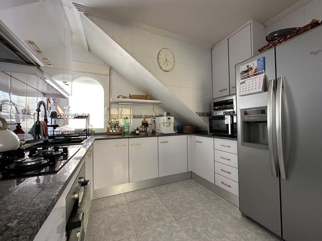 3 Zimmer Villa zu verkaufen in La Marina, Elche / Elx mit Pool Garage - 299.900 € (Ref: 9814617)